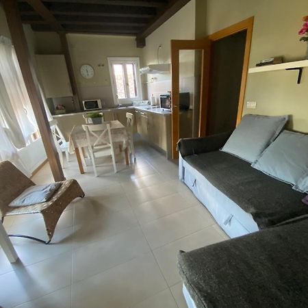 Refitolería Apartamentos Segóvia Exterior foto