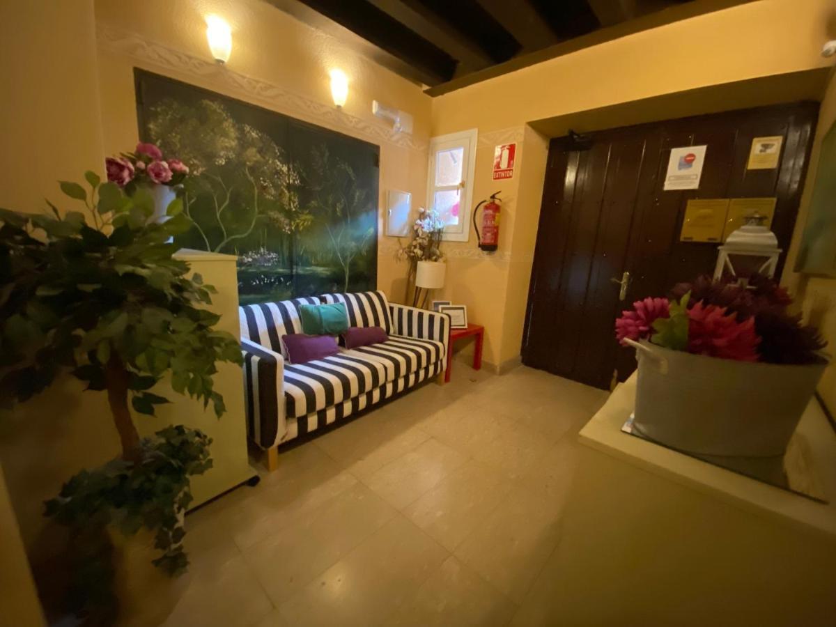 Refitolería Apartamentos Segóvia Exterior foto