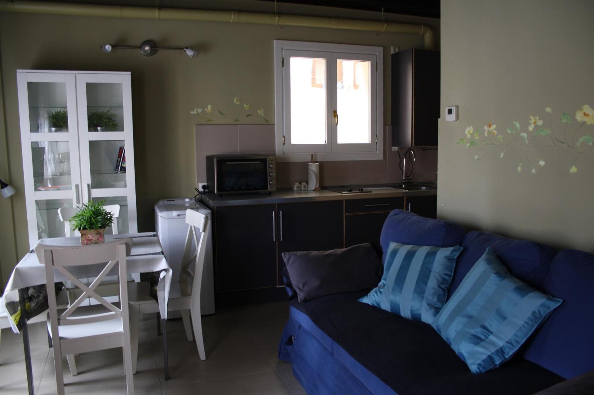 Refitolería Apartamentos Segóvia Exterior foto