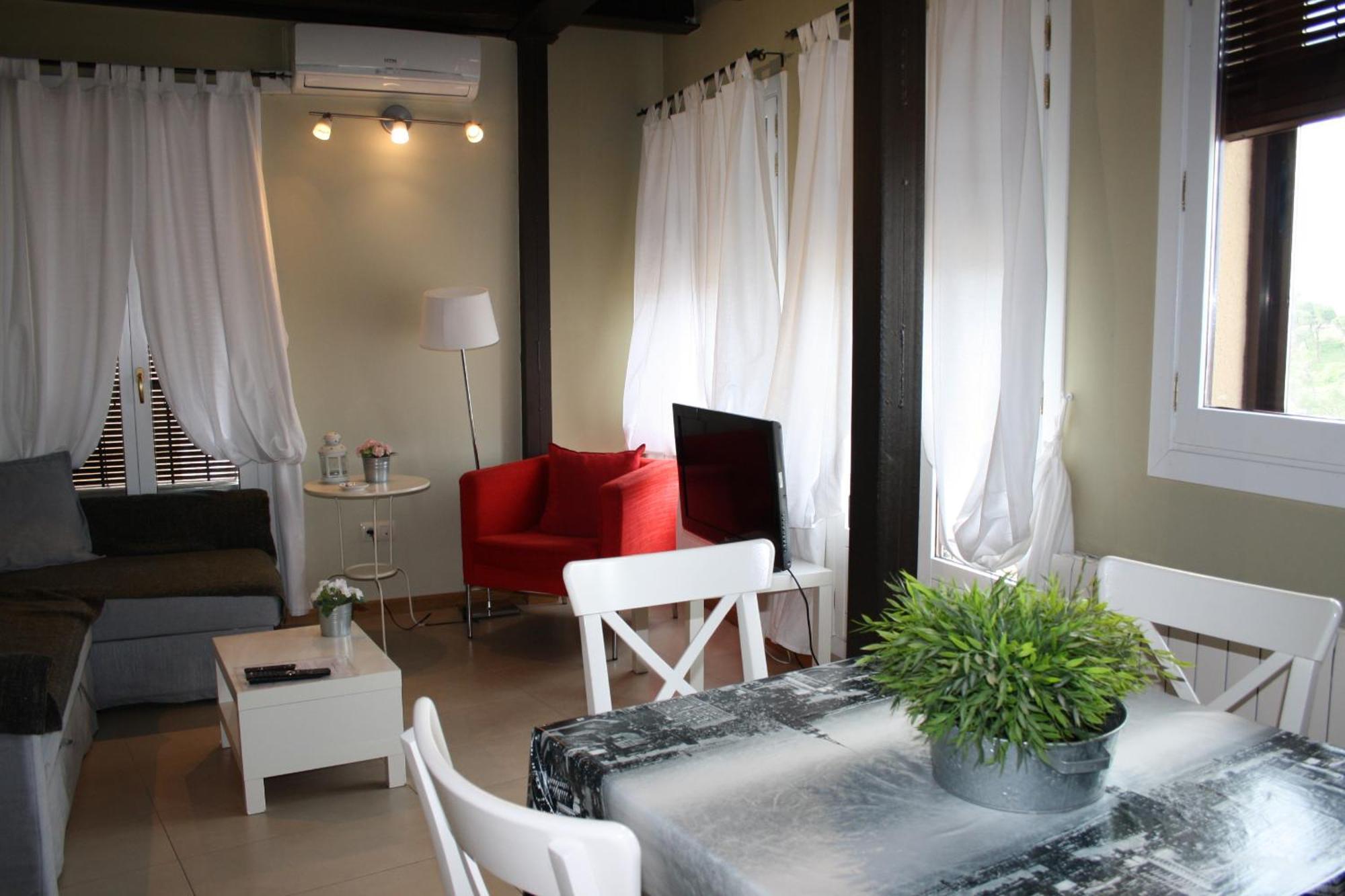 Refitolería Apartamentos Segóvia Exterior foto