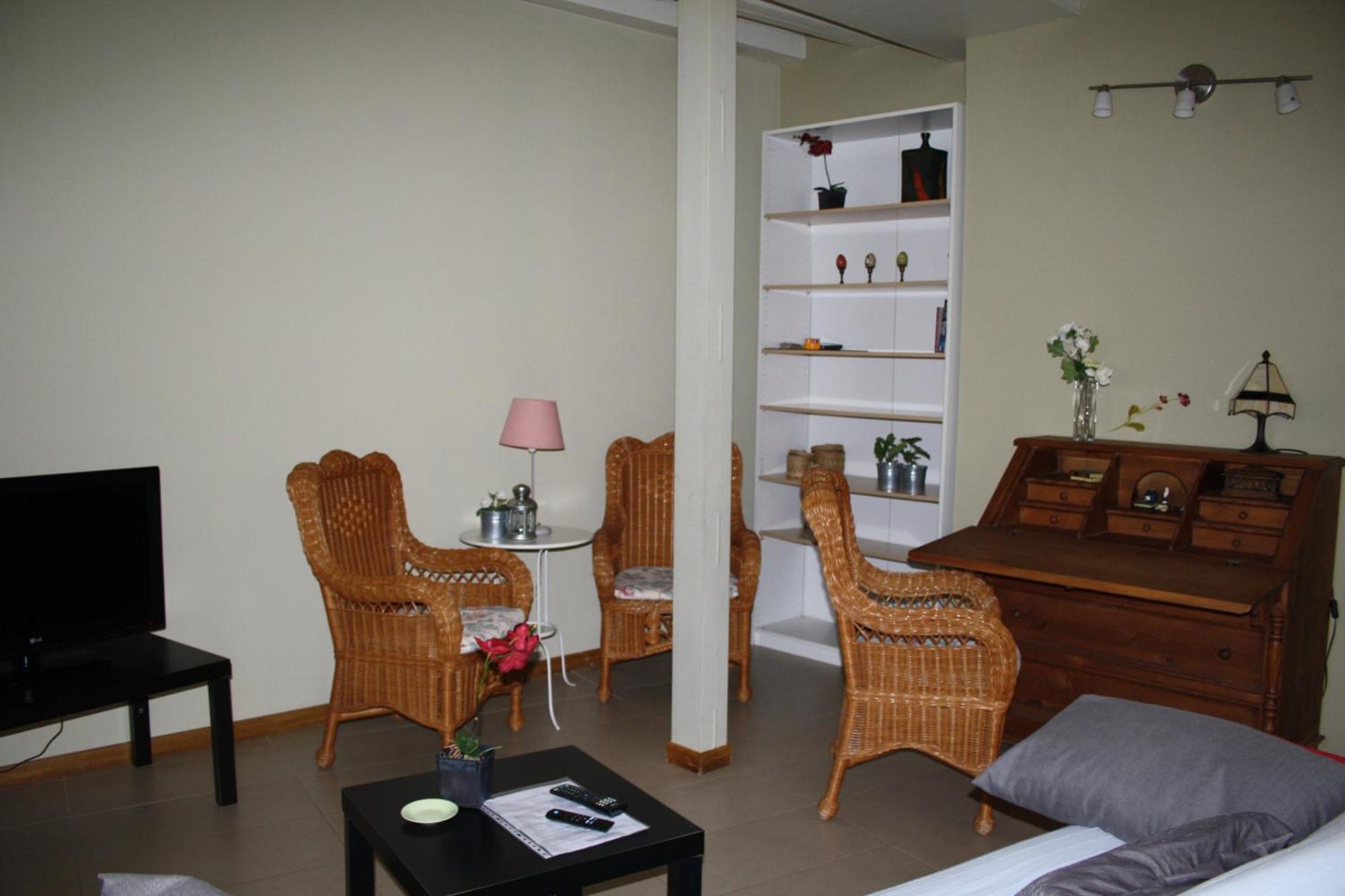 Refitolería Apartamentos Segóvia Exterior foto