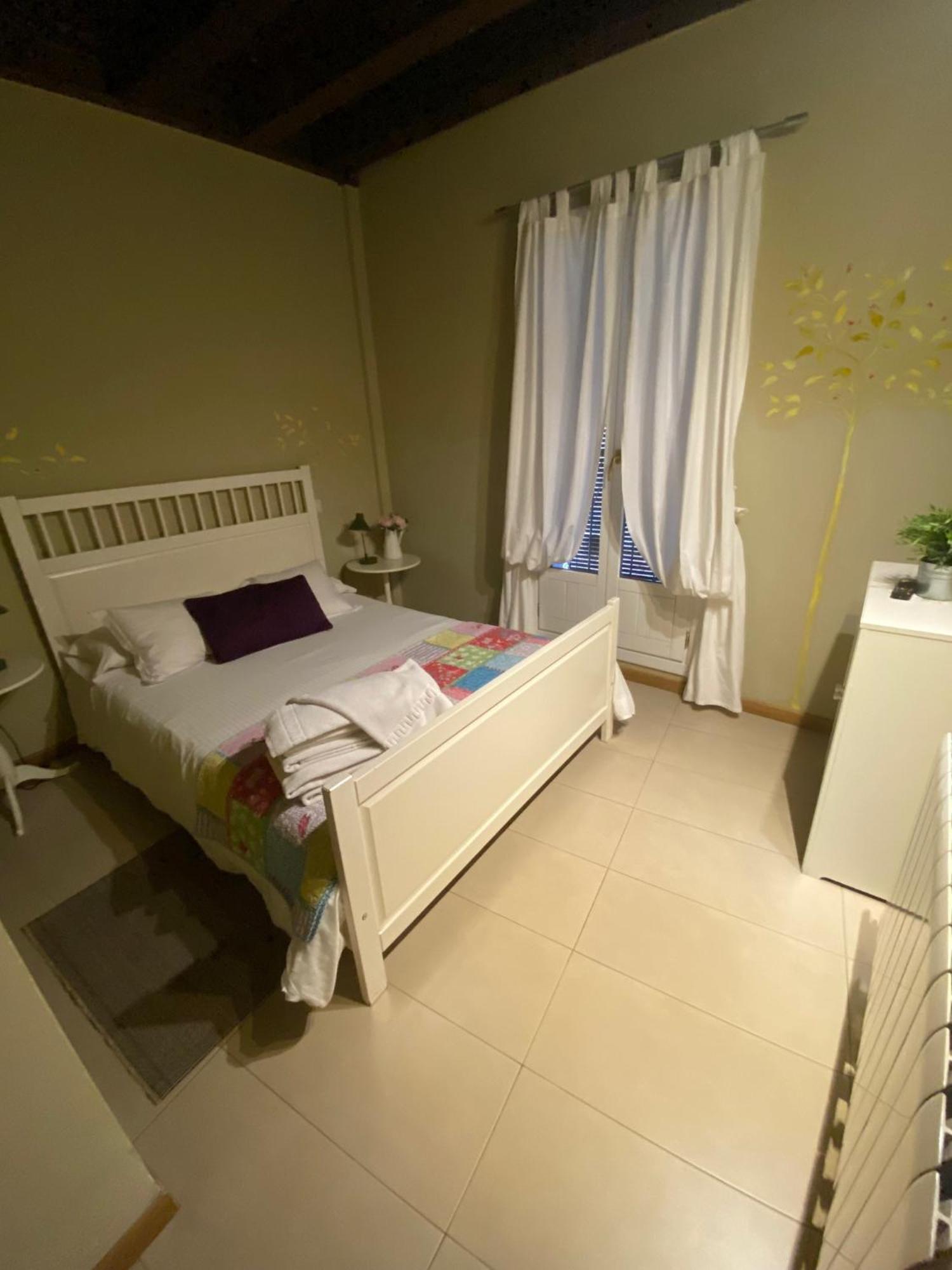 Refitolería Apartamentos Segóvia Exterior foto